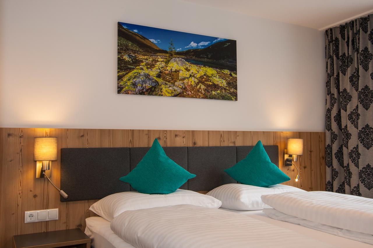 Haus Sattelblick Hotel Sankt Anton am Arlberg Exterior photo